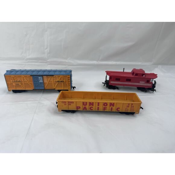 Vtg Tyco Union Pacific #2923 Gondola Train Car Laramie LNP&W 53412 Red Caboose - Picture 1 of 9